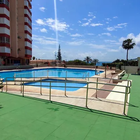 Sun & Friends - Costa, Centro Internacional Torrox